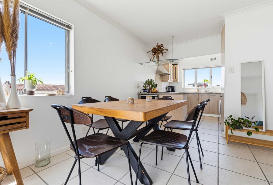 2 Bedroom Property for Sale in Bantry Bay Western Cape